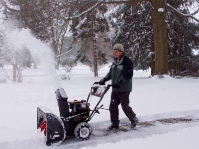 Snow Joe SJ623E Electric Single Stage Snow Thrower Review