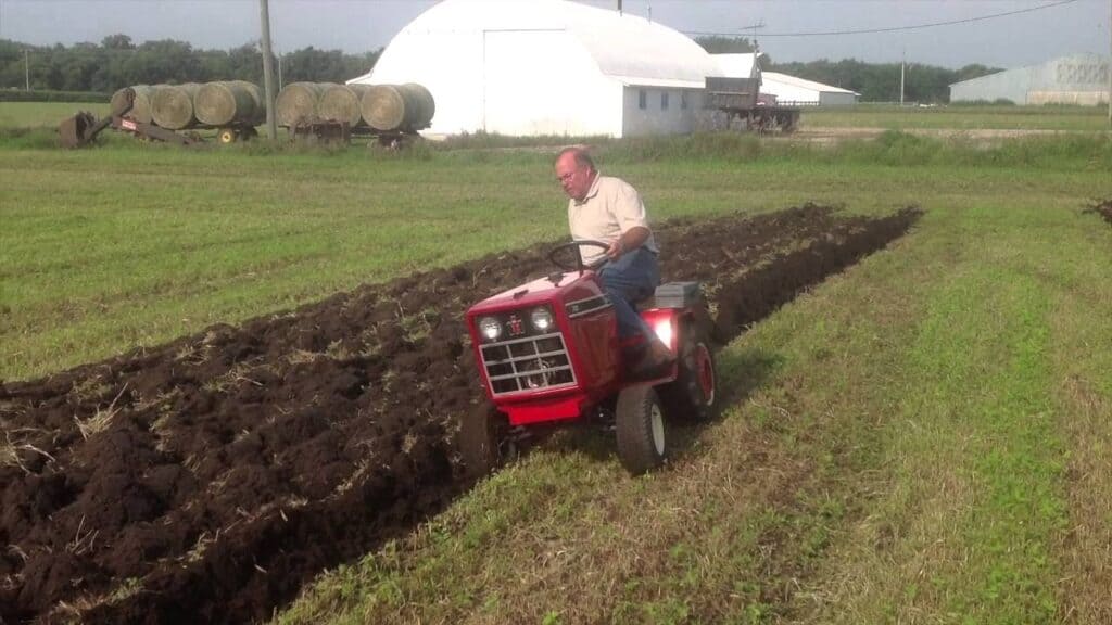 How to plow the garden